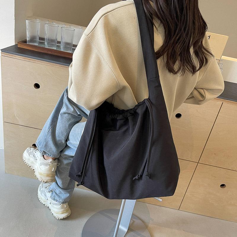 Fashion Drawstring Canvas Bag Women's New Large-capacity Casual Shoulder Bag College Students Class Universal Messenger Bag