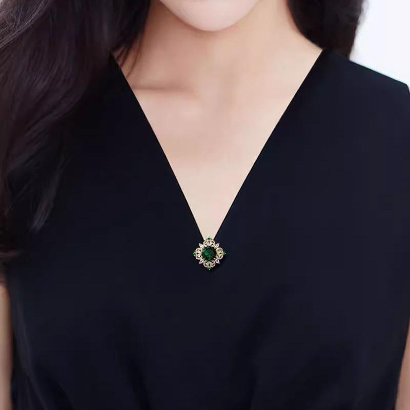 Crystal Brooch, High-end Women's Luxurious Style, Brooch, Collar Pin Buckle, Secure Cardigan, Chest Anti-glare Buckle