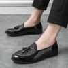 Модные мужские кожаные лоферы с кисточками, повседневная обувь для отдыха на природе, модные мужские туфли для вождения, мужские туфли на плоской подошве, свадебные туфли для мужчин