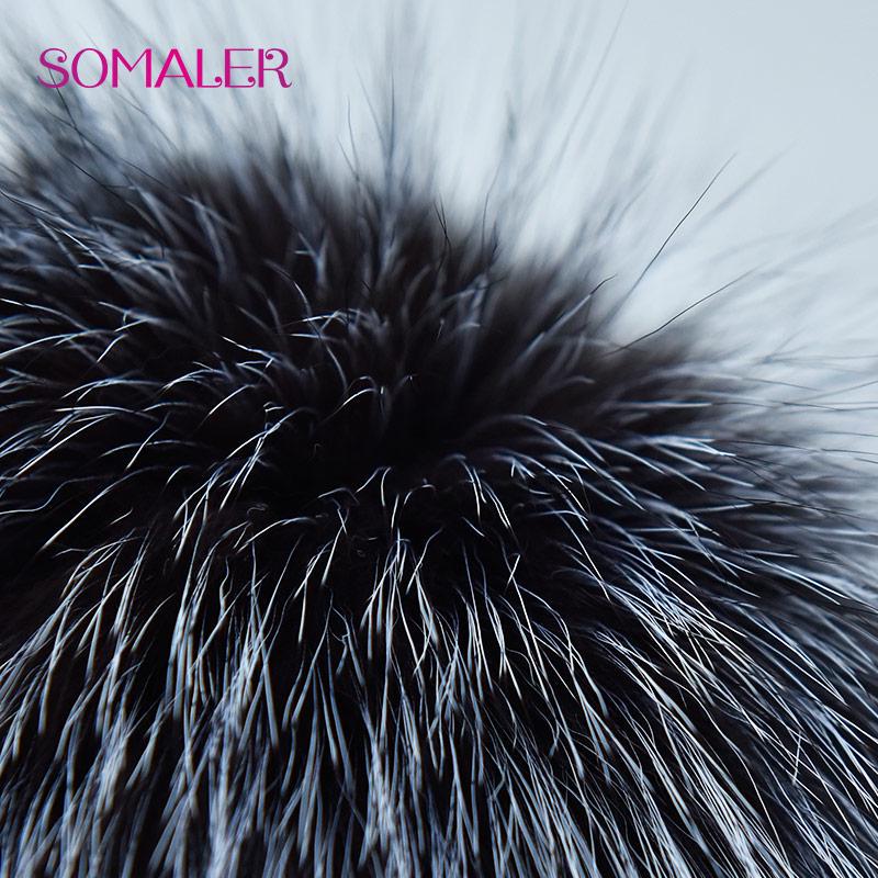 Женская норковая шапка со вставкой из страз