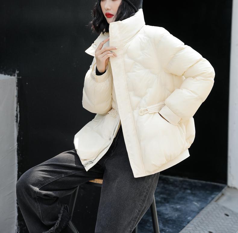 Пуховик женский короткий стиль 2024 новый зимний воротник стойка теплый белый утиный пух