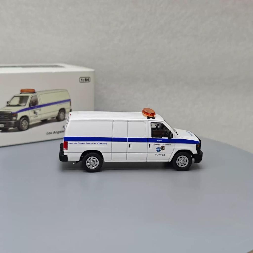 596 Модель 1:64 Пригородный H1 Экспресс-фургон Вагнер Виктория Корона Несколько моделей автомобилей из сплава