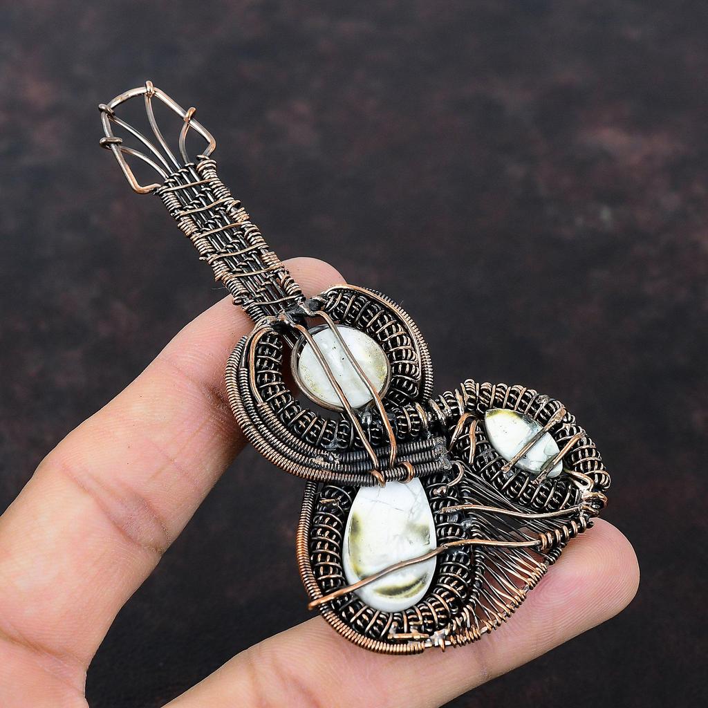 Подвеска из гаулита, подвеска, обернутая медной проволокой, украшения из гаулита, красивая подвеска в виде гитары, подвеска из драгоценного камня ручной работы, медные украшения, подарок для женщин