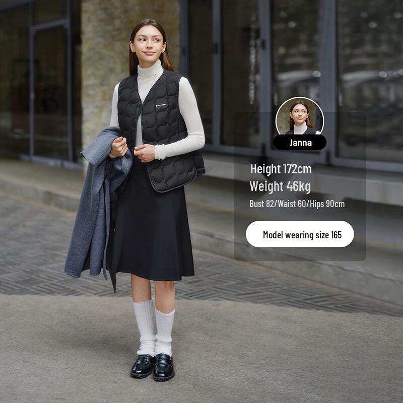 Tambor Women's V-neck Lightweight Down Vest TB5330106A