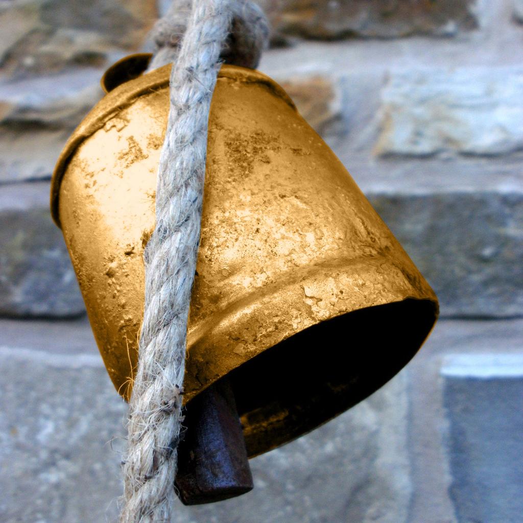 Изделия ручной работы, потертые деревенские металлические подвесные колокольчики для коров