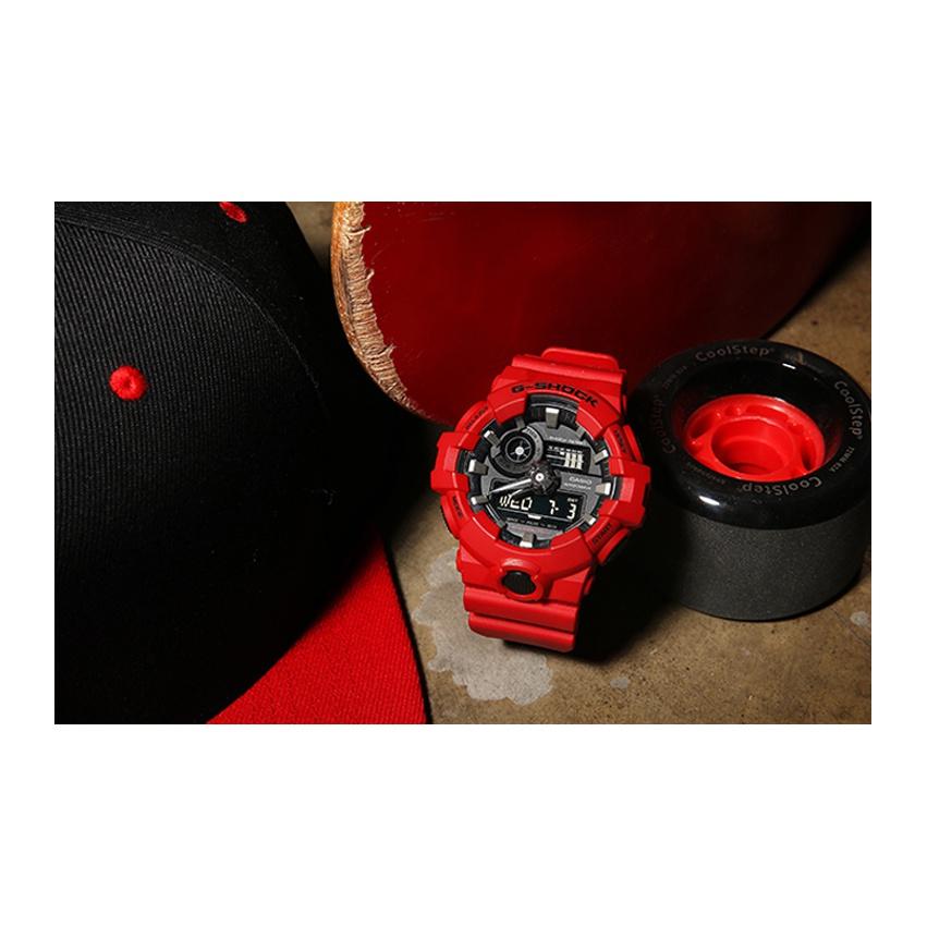 G-SHOCK Серия Тем Городской Битвы Доминирование на Улицах Цвет Железного Человека Двойной Дисплей Спортивные Водонепроницаемые Кварцевый Механизм Ремешок из Смолы Мужские часы GA-700-4APR