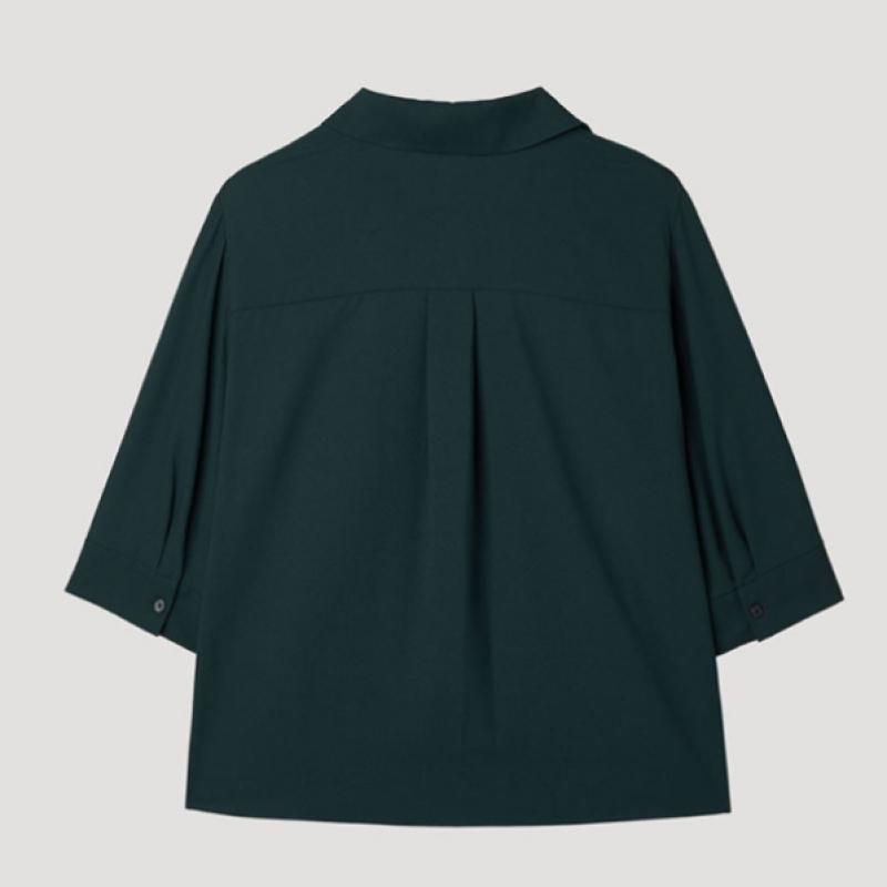 [Она S miSS] Блузка с разрезом и открытым воротником SwwStp22020 De