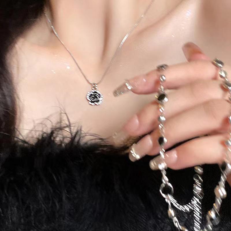 Double-Layer Rose Zircon Sweater Necklace: Elegant Summer Clavicle Chain, Women's Light Luxury High-End Accessory.