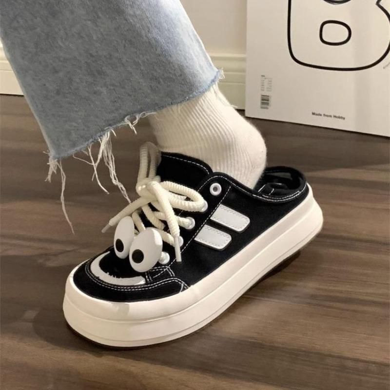 Big Eyed Ugly Cute Thick Soled Canvas Women's 2024 New Design Sense Flat Bottomed Casual Versatile Vulcanized Women's Shoes