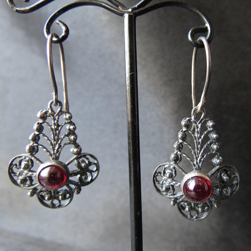 Vintage Minimalist Carved Geometric Red Crystal Ancient Silver Earrings