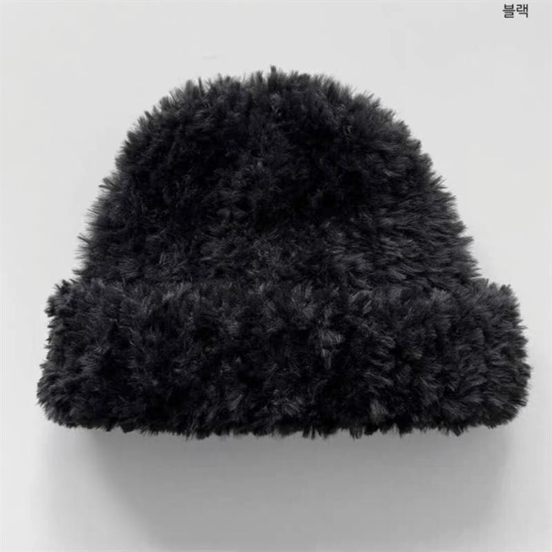 Плюшевая шапка женская 2025 новая вязаная шерстяная шапка осень-зима большая окружность головы показывает маленькое лицо утолщенная теплая защита ушей холодная шапка