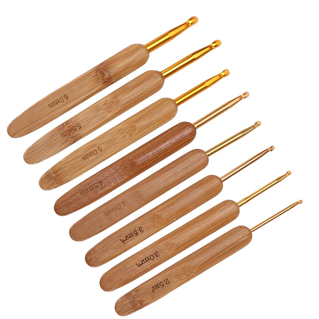8Pcs Crochet Hooks Ergonomic Bamboo Handle Different Sizes Knitting Needles Set for Beginners