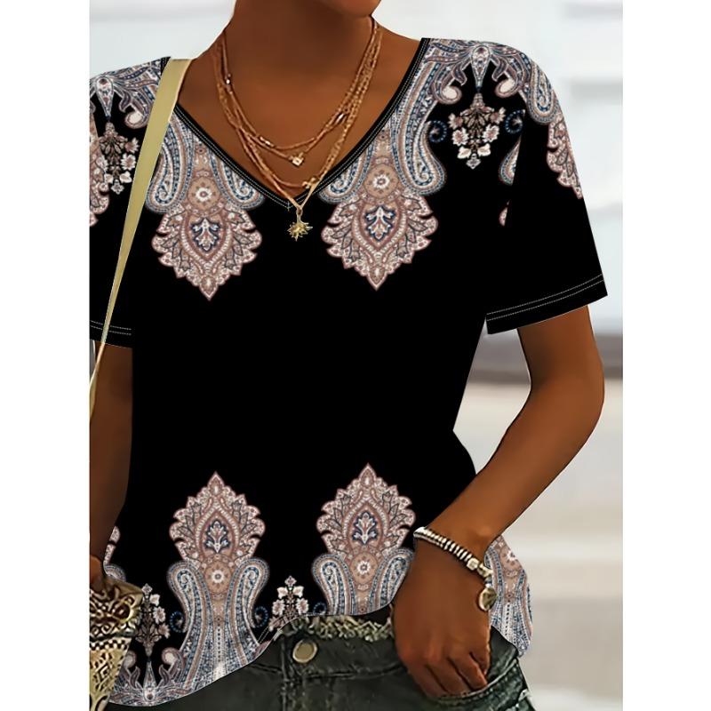 New plus-size printed short-sleeve T-shirt for women, casual V-neck, loose, comfortable, versatile top
