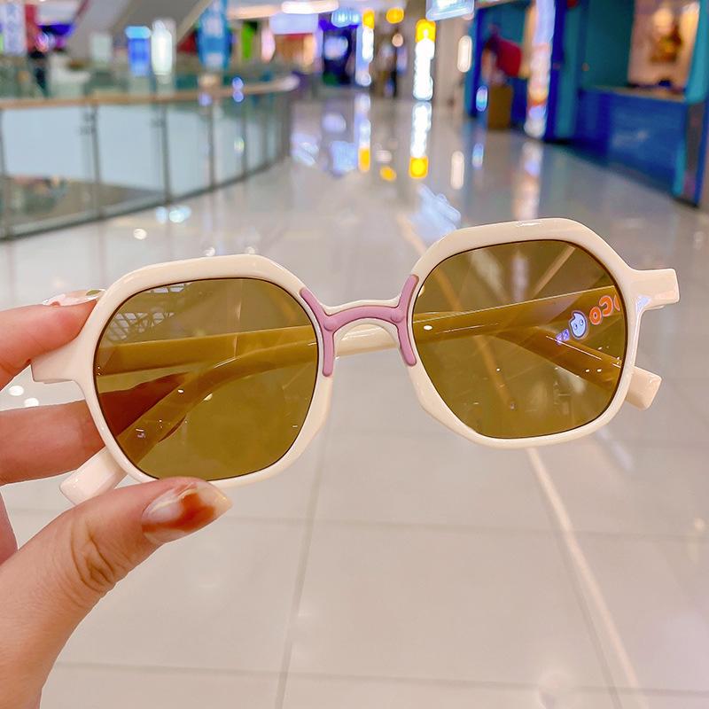Детские очки для мальчиков и девочек Защита от ультрафиолета Детские повседневные игрушки Защита глаз Солнцезащитные очки Солнцезащитные очки для девочек