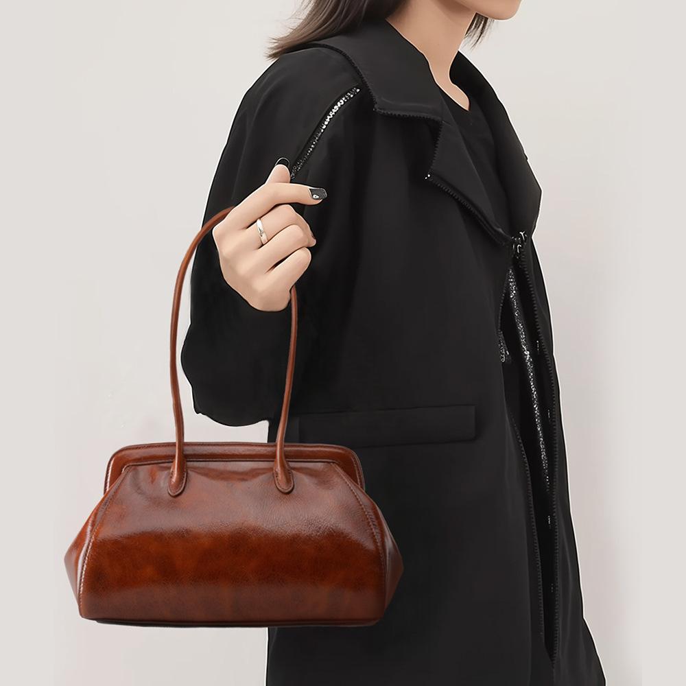 Сумка из коровьей кожи 2025 новая кожаная женская сумка большой вместимости модная сумка подмышку из первого слоя кожи с масляной восковой пропиткой