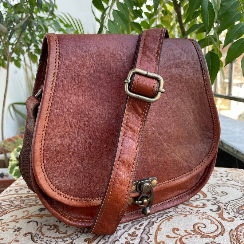 Leather Crossbody Bag for Women Messenger Bag Leather Handbag with Back Zip Pocket Small Tote Bag Adjustable Strap Shoulder Bag and Purse