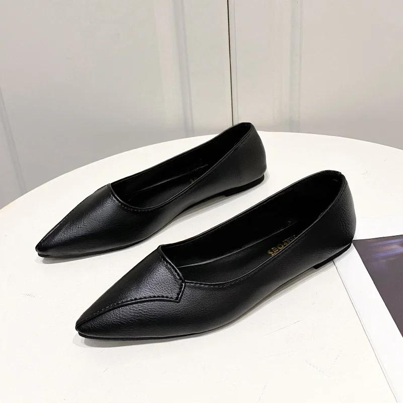 2024 Весна и лето Новые мягкие кожаные туфли на плоской подошве Простые туфли Женские туфли с острым носком Большие размеры Женская мода Zapatos