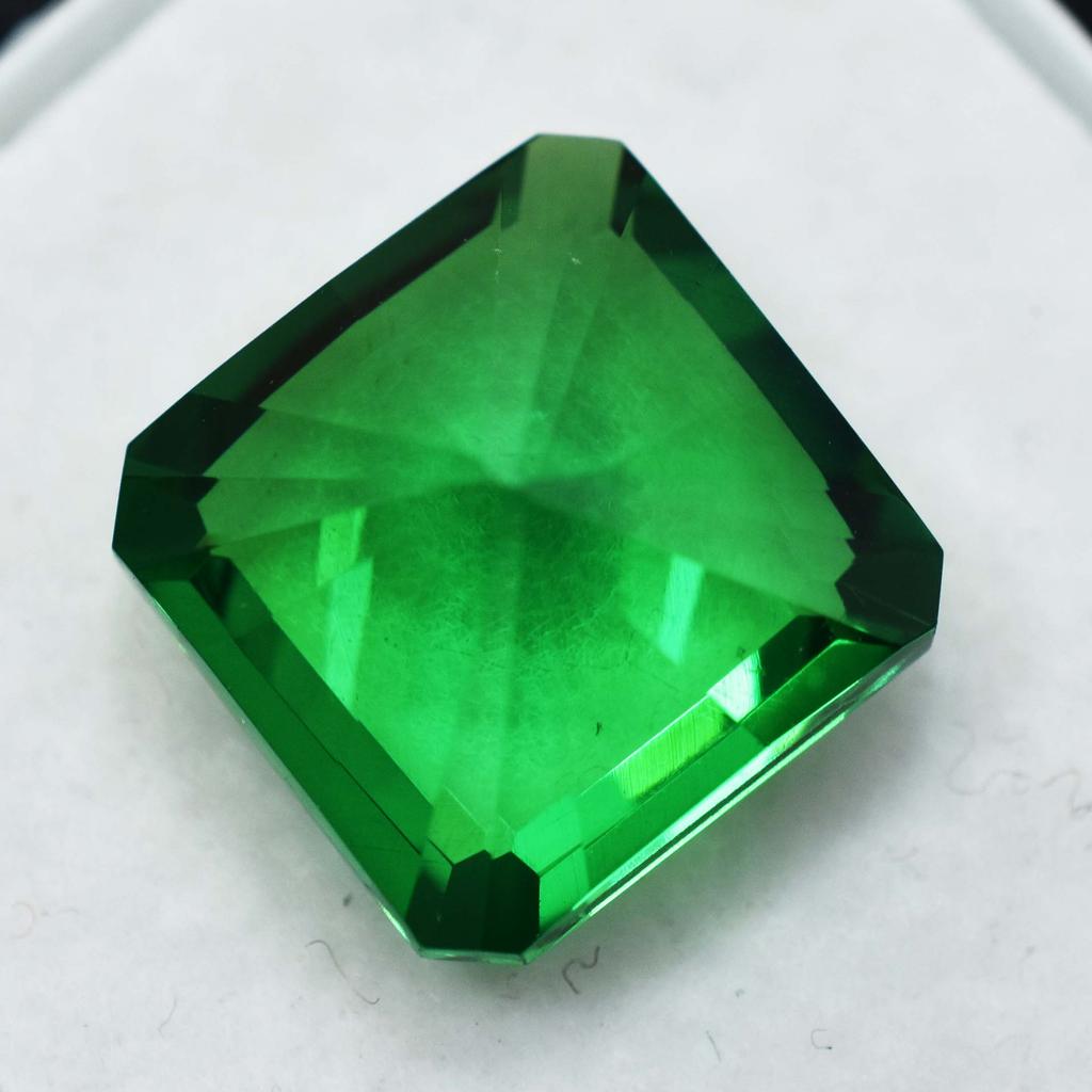 Natural Garnet Green 10 Carat Square Cut Flawless Loose Gemstone