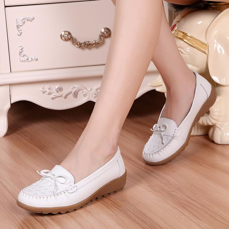 Туфли на плоской подошве. Женские удобные белые новые мягкие модные туфли. Классические туфли для медсестер. Суперлегкие женские повседневные туфли без шнуровки.