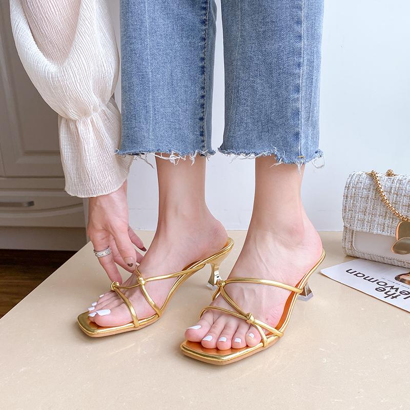 Fashion Eilyken 2024 New Summer Gold Slipper Low Heel Slides Female Peep Toe Square Heel Sandal Vacation Women Flip Flops Mujer Shoes