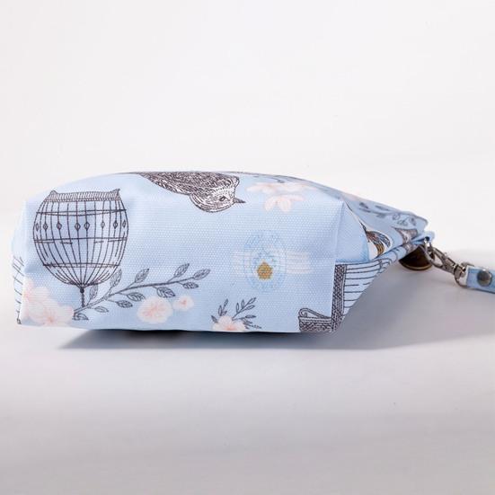 Eye-catching Storage Bag Durable Colorful Large Capacity Waterproof Makeup Pouch for Daily Use