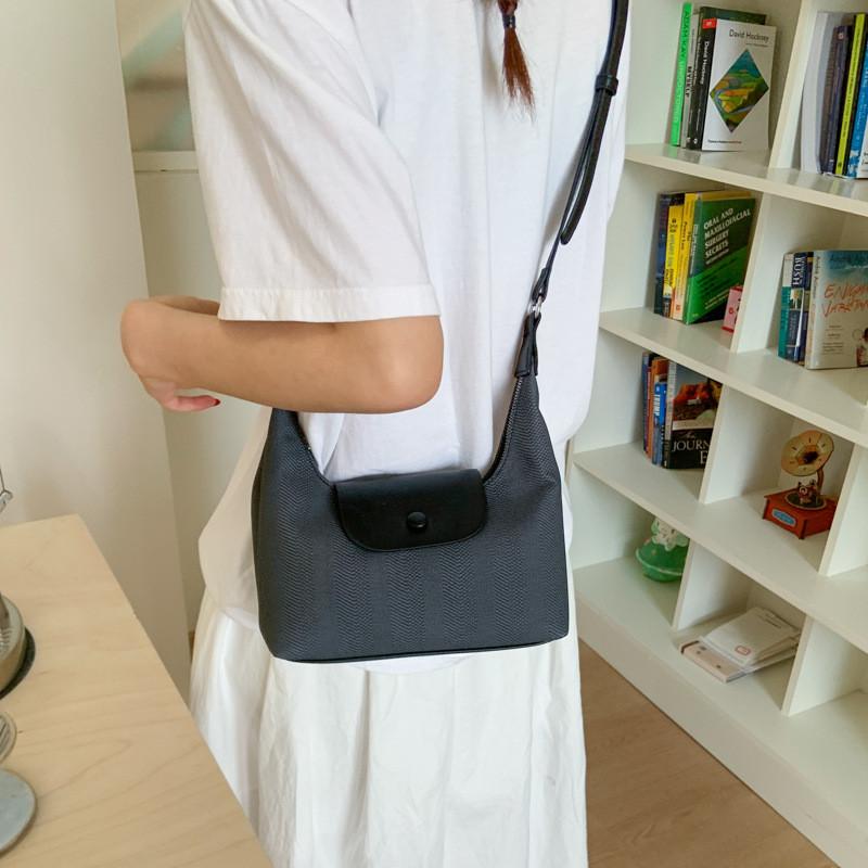 Сумка через плечо, кроссбоди, дамская сумочка, подарок, мода, форма пельменя