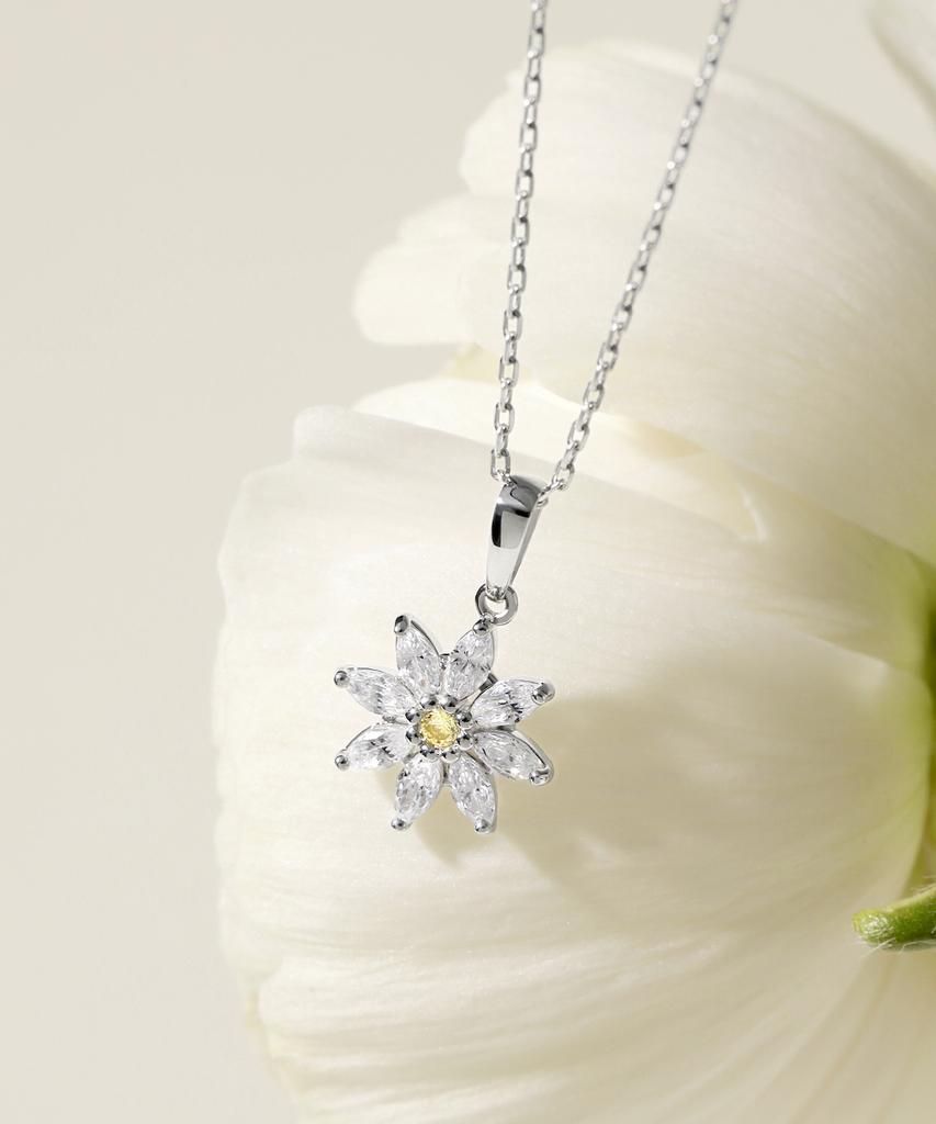 Mcel 14K Maylin Edelweiss Necklace