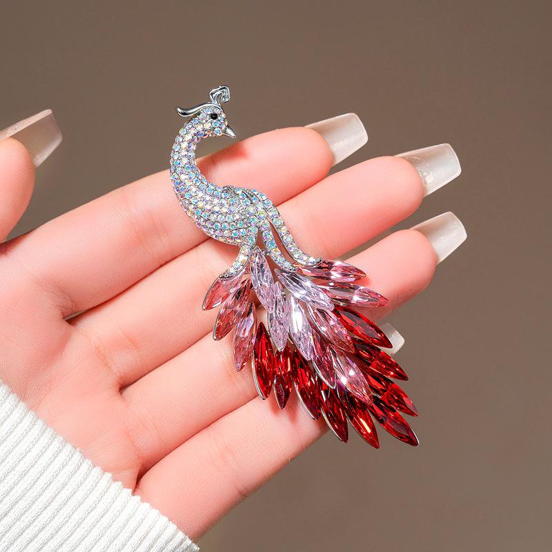 Элегантная брошь в стиле ретро с градиентом в виде павлина: Модная хрустальная булавка для осенне-зимних костюмов и платьев