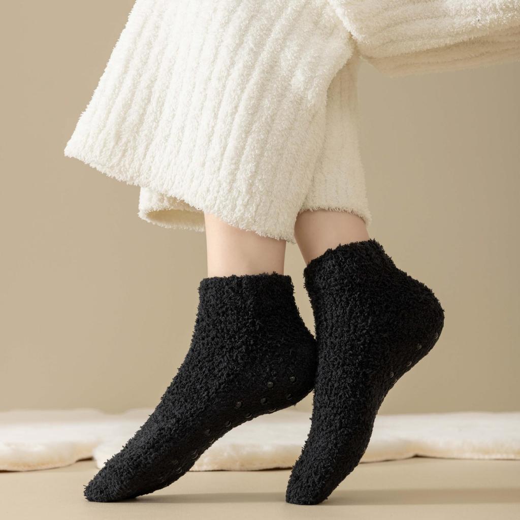 Женские зимние толстые теплые нескользящие носки средней длины из кораллового флиса