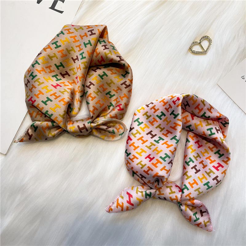 50 * 50cm Spring And Autumn Silk Scarves Versatile Decoration Professional Small Square Scarves Neck Protection Binding Bag