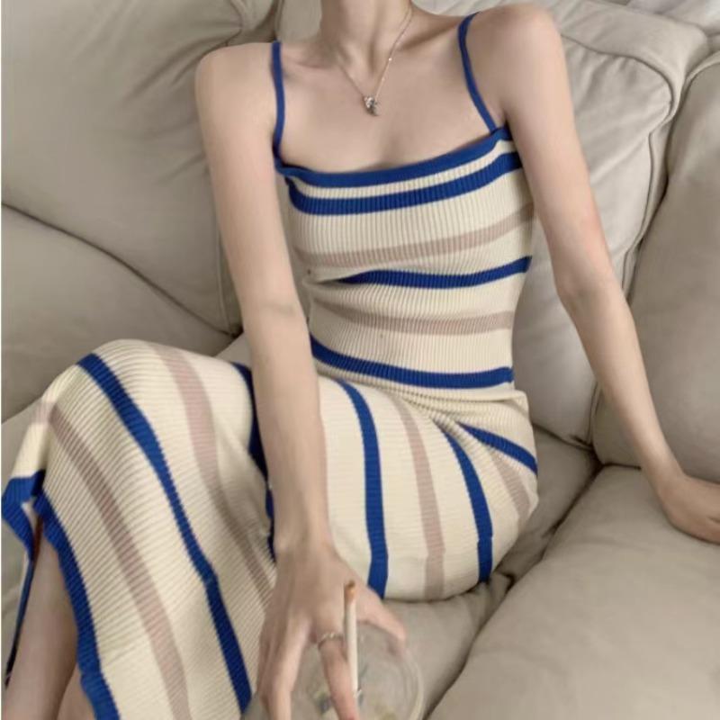 Элегантное женское платье-бретелька, новые летние облегающие трикотажные платья средней длины без рукавов в полоску