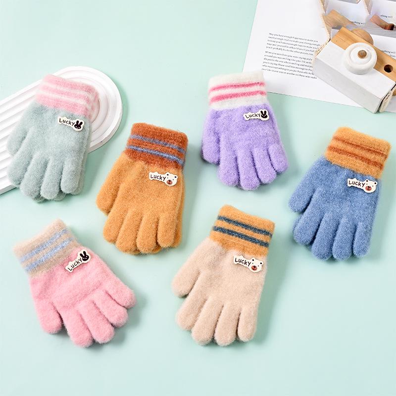 Cartoon Cute Winter Gloves for Kids: Warm Full-Finger Design for Girls and Boys