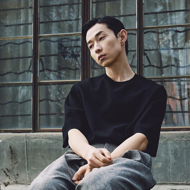 Мужская трикотажная футболка CROQUIS с коротким рукавом и круглым вырезом