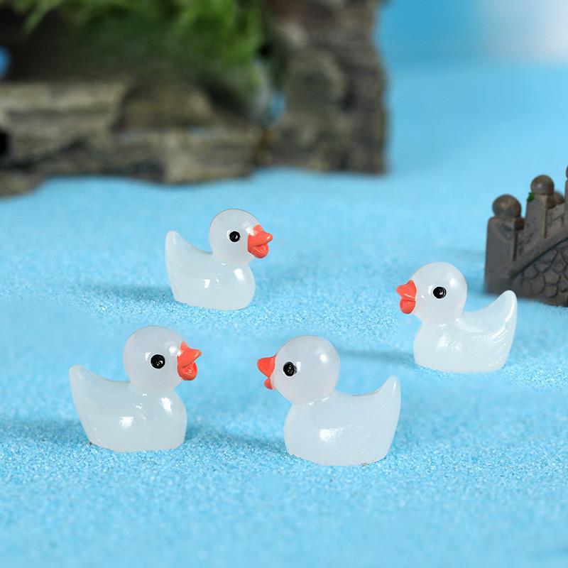Adorable Glow-in-the-dark Resin Duck Figurine For Creative Decor Accessories