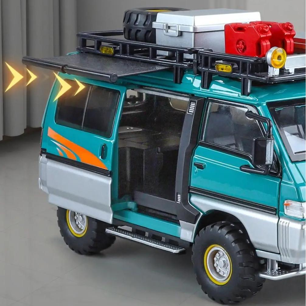 Масштаб 1/24 Mitsubishi Delica Кемпер Минивэн MPV Модель Игрушечной Машинки Литой Металл Миниатюрный Инерционный Звук и Свет Коллекция Подарок для Ребенка