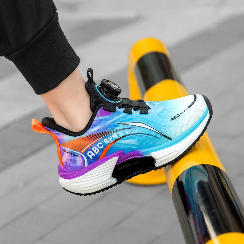 Children's Sports Shoes 2025 Spring and Summer New Boys Lightweight Breathable Mesh Medium and Older Children Non-slip Soft Sole Running Classmates