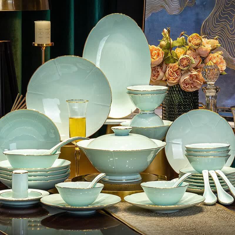 Фарфоровый столовый сервиз Jingdezhen в европейском стиле с золочением