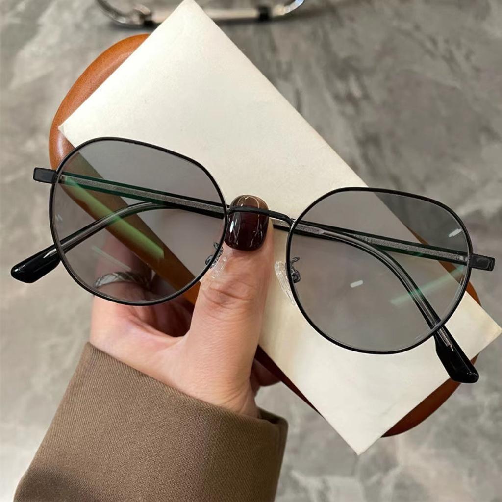 Очки, меняющие цвет, для женщин, близорукость, астигматизм, можно подобрать по степени, защита от синего света, индивидуальный простой макияж, универсальная тонкая оправа для студентов