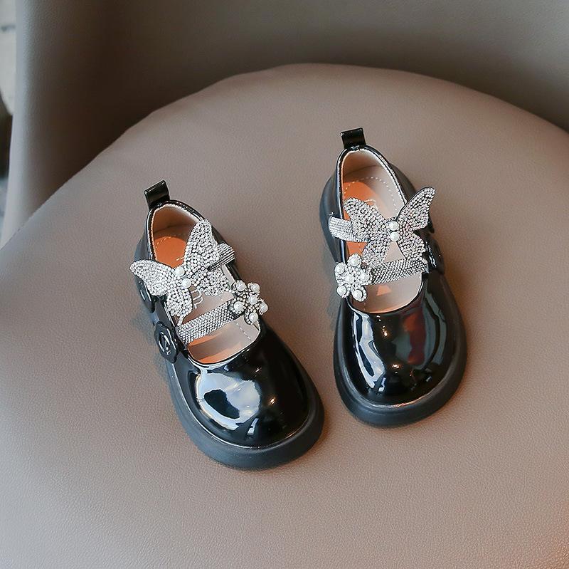 Милые детские кожаные туфли принцессы со стразами и бабочками, милые модные детские туфли с круглым носком для девочек, универсальные, мягкие, дышащие