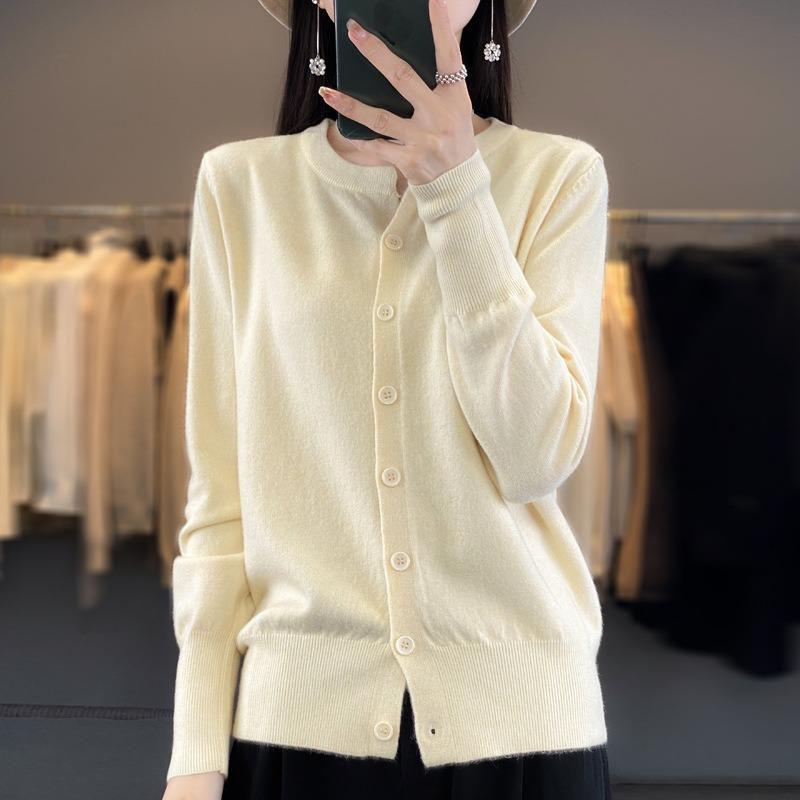 Spring and Autumn Women's Knitwear Long-sleeved Knitted Cardigan Short Jacket Sweater Fashion Temperament Ageing Loose Outerwear Sweater Sweater