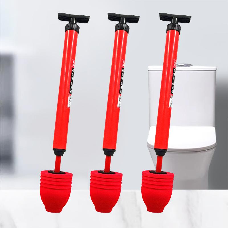 Унитаз подключен одним выстрелом, и бытовой тросик для прочистки унитаза подключен. Туалет забит, и канализационная труба