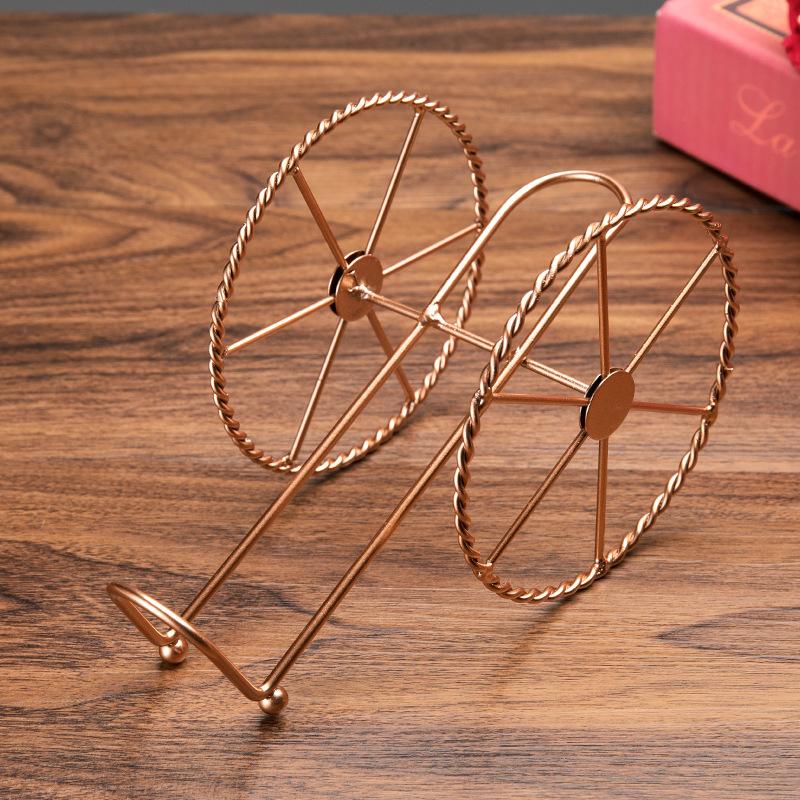 Кованое железо Подставка для красного вина Украшение Винный шкаф Украшение Европейский Креативный Диагональный Простой Подставка для бутылок красного вина Домашнее украшение Украшение