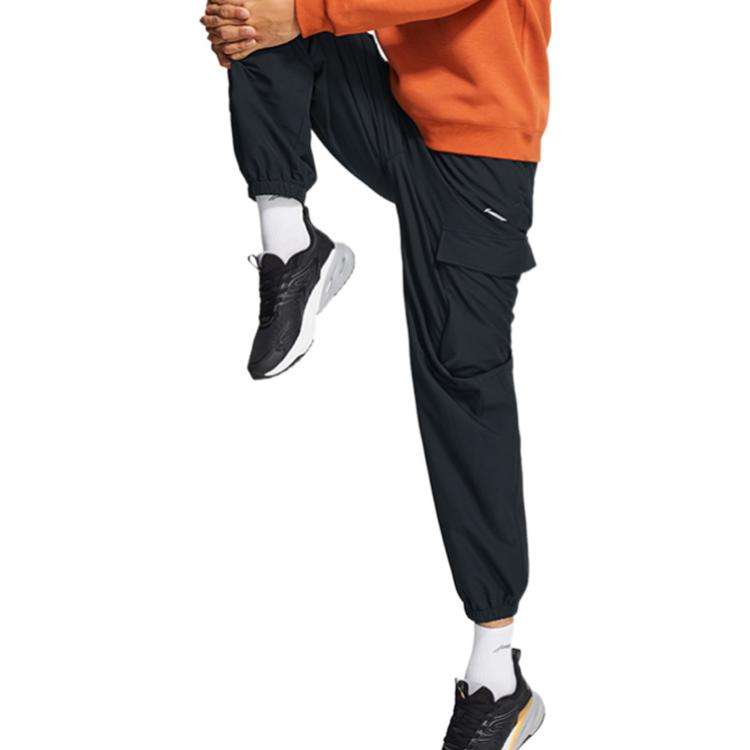 Спортивные брюки Li Ning Training Series с однотонным логотипом и большим карманом, черные, с манжетами, мужские штаны AYKSC05-3