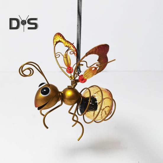 Уличный подвесной солнечный светильник Мягкое свечение IP44 Водонепроницаемый светильник в форме насекомого на солнечной батарее, украшение для сада