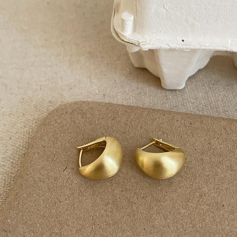 Простые и высококачественные пряжки из матового металла, уникальная женская индивидуальность, изысканная мода, тренд для поездок на работу, универсальные серьги, серьги