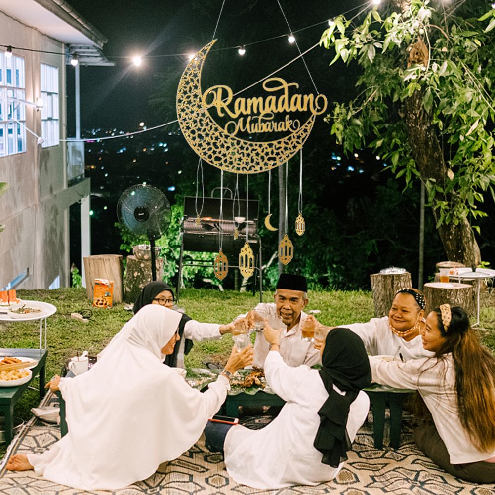 Muslim Eid Ramadan Wooden Hollowed Pendant Eid Golden Moon Hanging Decor Home Wall Decoration Gifts