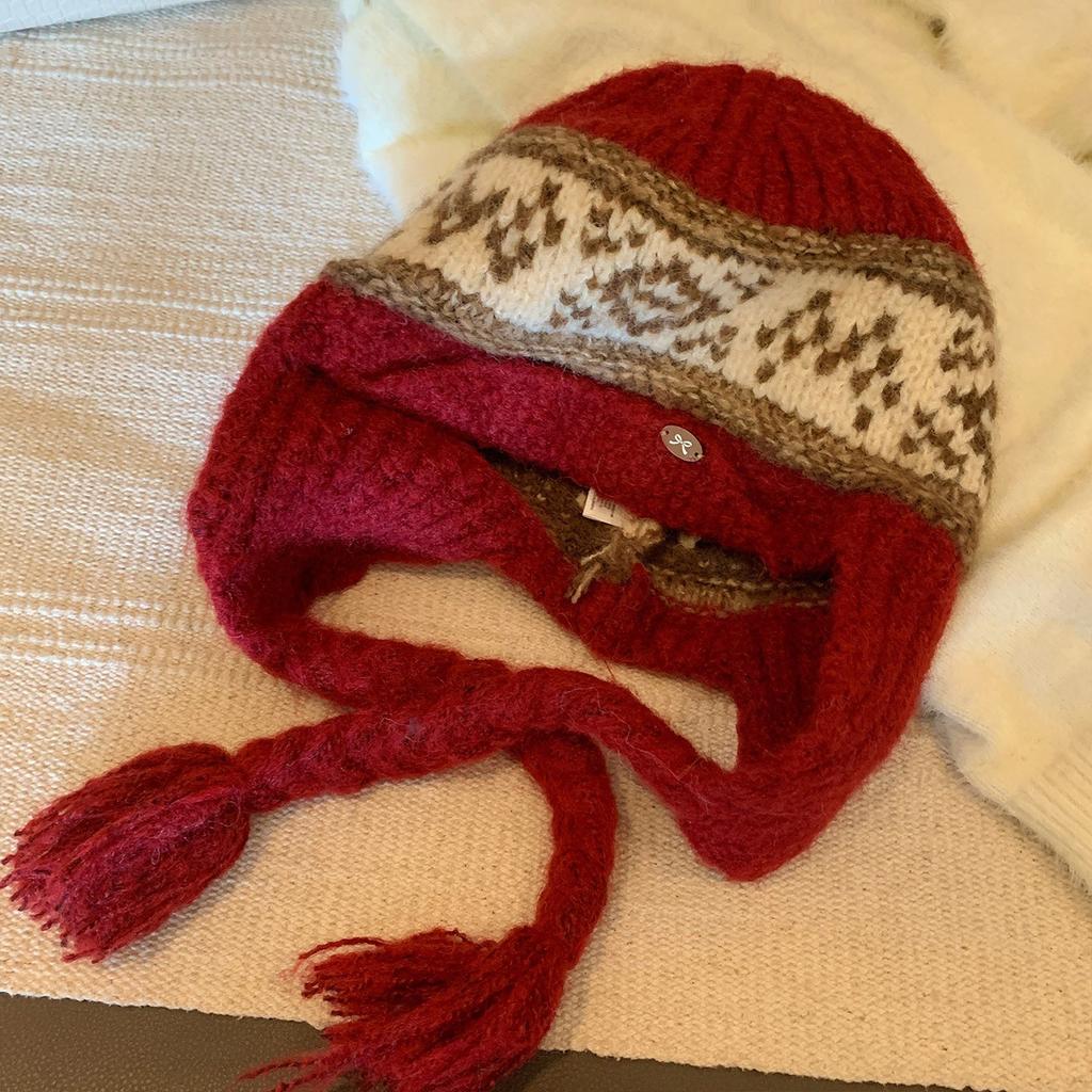 Knitted strap wool hat women's new thickened thermal ear protection hat shows a small face and cold-proof Lei Feng hat