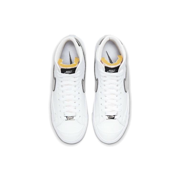 (WMNS) Nike Blazer Mid '77 Essential 'White Metallic Silver' Women's DH0070-100