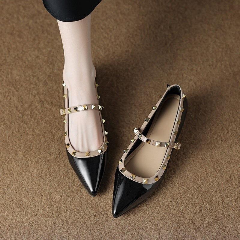 Маленький человек увеличение внутренней высоты 5 см Мэри Джейн 25 осенний ветер заклепка острый носок одинарная обувь женская неглубокий вырез туфли-лодочки