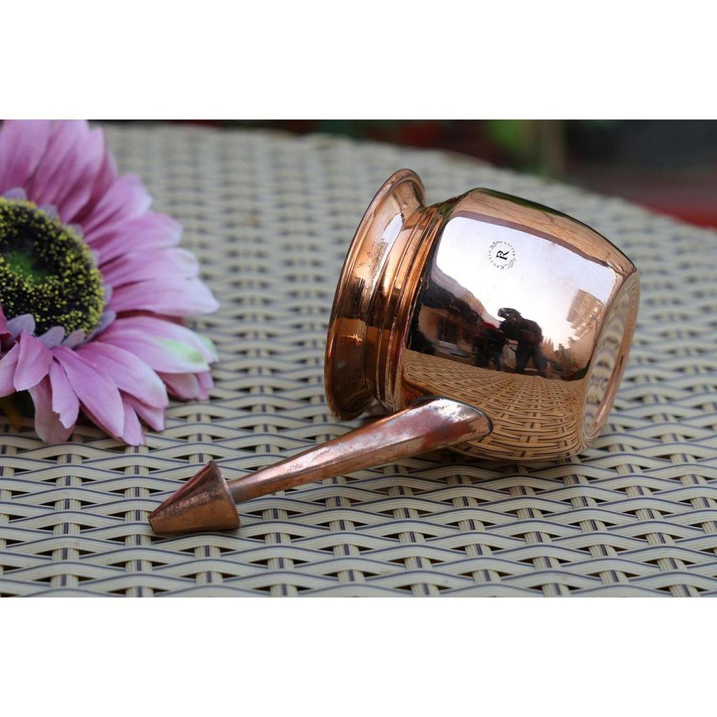 Чистая медь Neti Lota емкостью 300 мл подходит для эффективного очищения носа, занятий йогой, ежедневной гигиены, заложенности носовых пазух